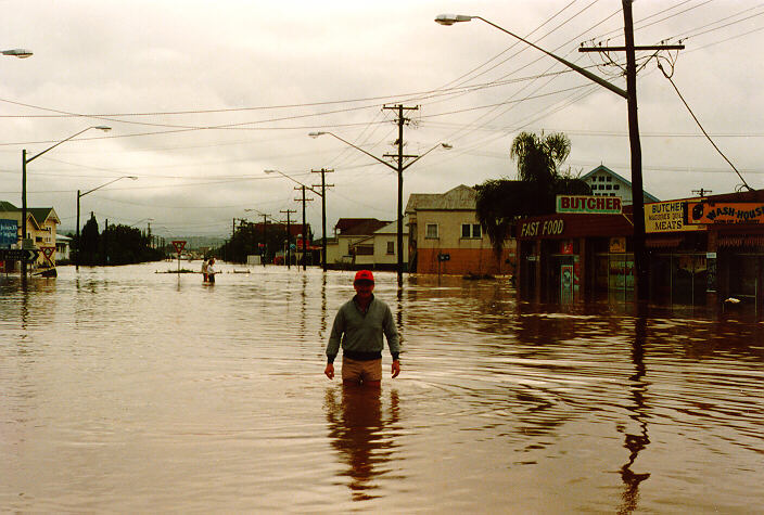 flashflooding flood_pictures : Lismore, NSW   11 May 1987