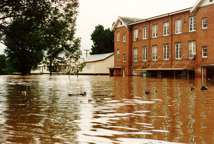 flashflooding flood_pictures : Lismore, NSW   11 May 1987