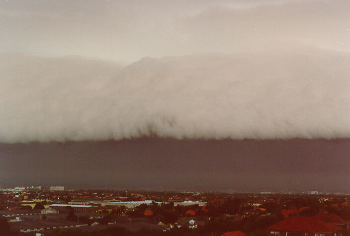 shelfcloud shelf_cloud : Coogee, NSW   11 December 1989