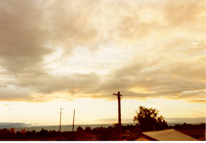 altocumulus altocumulus_cloud : Schofields, NSW   14 April 1990