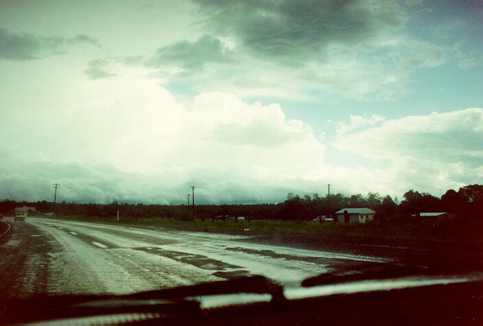 thunderstorm cumulonimbus_incus : Clybucca, NSW   4 January 1992