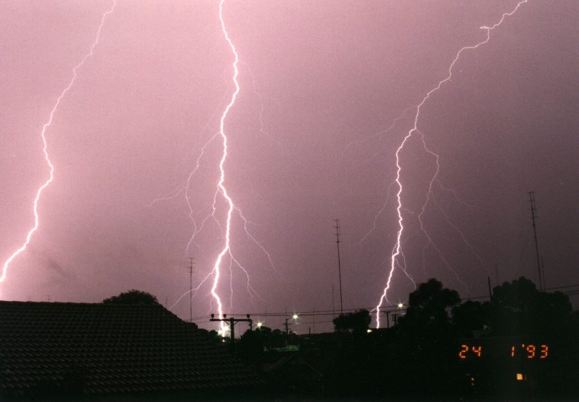 contributions received : Newcastle, NSW<BR>Photo by Brian O'Rourke   24 January 1993