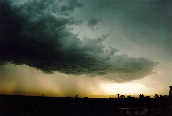 cumulonimbus thunderstorm_base : Riverstone, NSW   19 November 1993