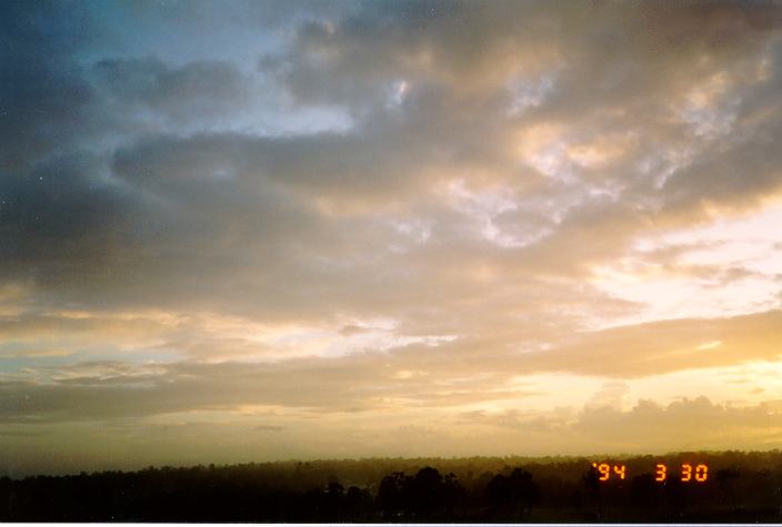 stratocumulus stratocumulus_cloud : Schofields, NSW   30 March 1994