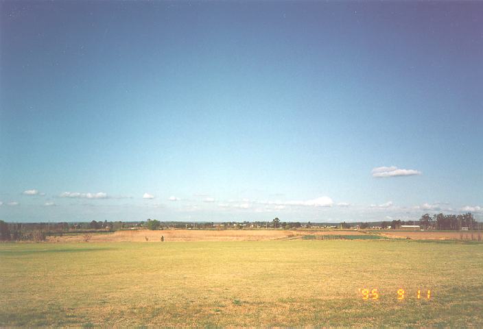 cumulus humilis : Freemans Reach, NSW   11 September 1995