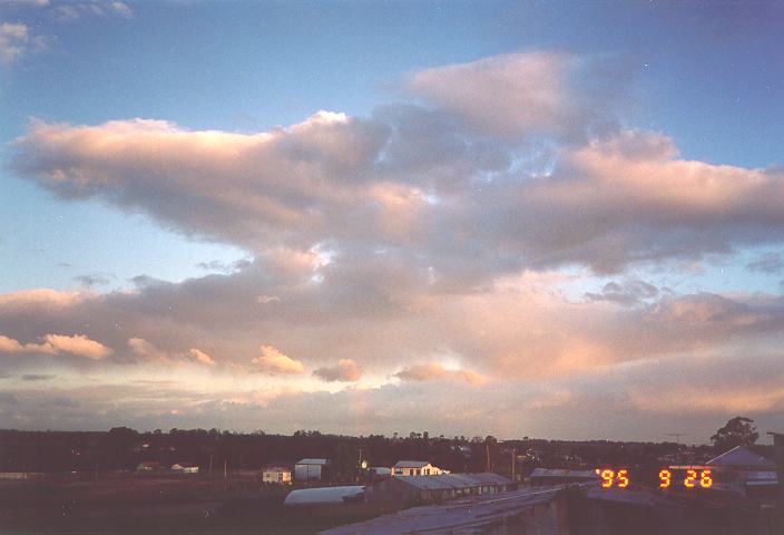 virga virga_pictures : Schofields, NSW   26 September 1995