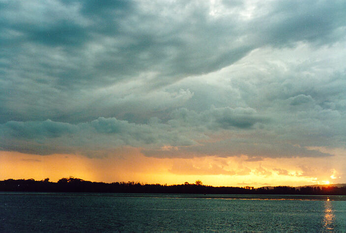 altocumulus altocumulus_cloud : Ballina, NSW   27 December 1995