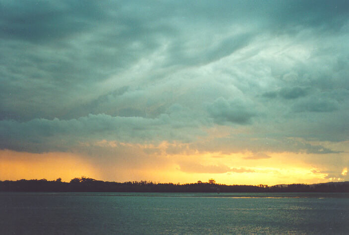 altocumulus altocumulus_cloud : Ballina, NSW   27 December 1995