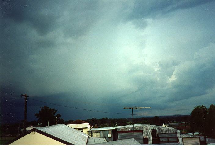 cumulonimbus thunderstorm_base : Schofields, NSW   19 January 1996