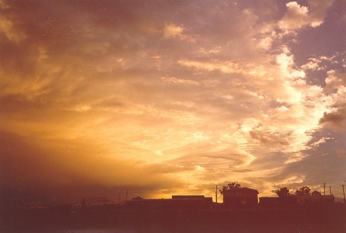 altocumulus altocumulus_cloud : Schofields, NSW   11 April 1996