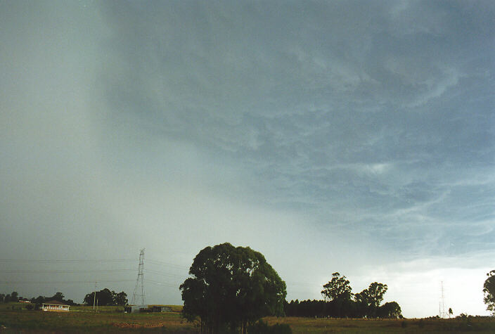 microburst micro_burst : Glenmore Park, NSW   27 October 1997