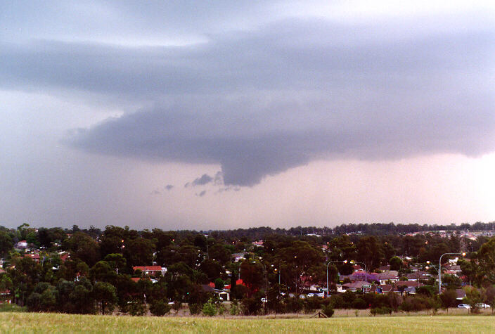 wallcloud thunderstorm_wall_cloud : Rooty Hill, NSW   10 November 1997