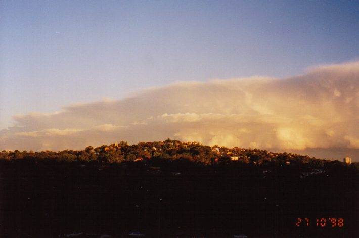 contributions received : Allambie, NSW<BR>Photo by Andrew Walsh   27 October 1998