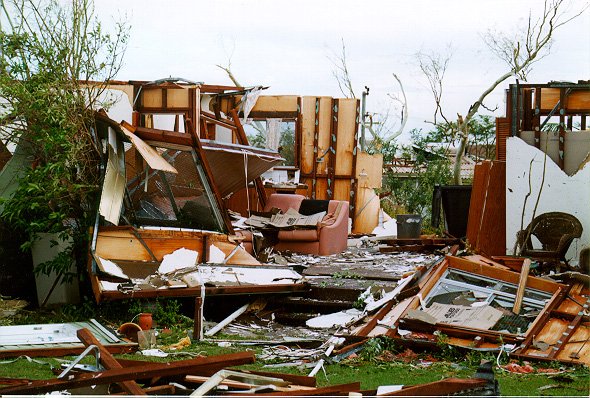 contributions received : Cyclone Vance: Exmouth, WA<BR>Photo by State Emergency Service   1 March 1999