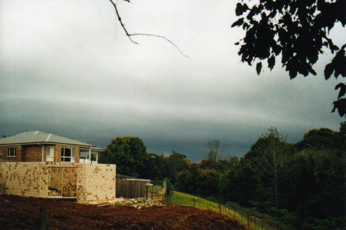 shelfcloud shelf_cloud : Wollongbar, NSW   27 August 1999