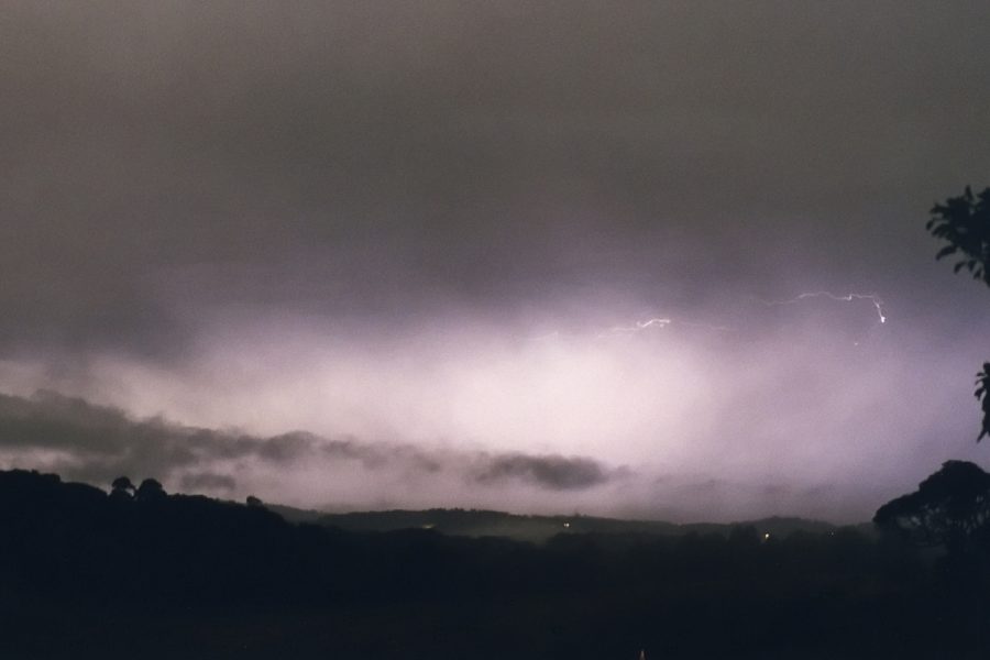 lightning lightning_bolts : McLeans Ridges, NSW   28 August 1999