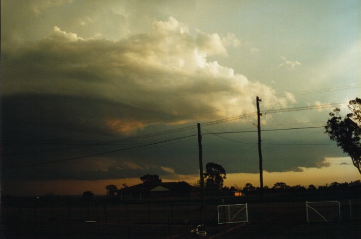 thunderstorm cumulonimbus_incus : Schofields, NSW   22 September 1999