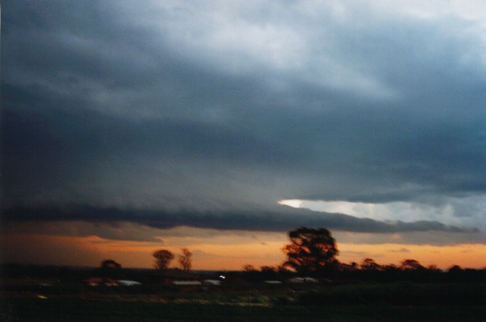 shelfcloud shelf_cloud : Schofields, NSW   22 September 1999