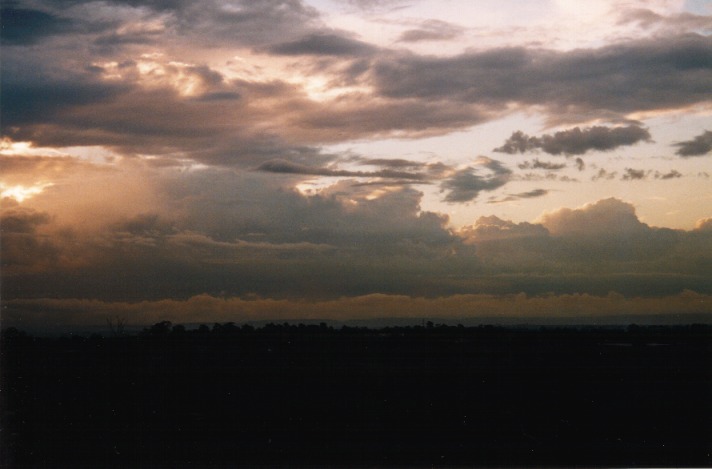 altocumulus altocumulus_cloud : Horsley Park, NSW   1 October 1999