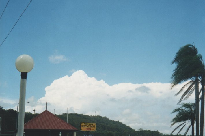 overshoot overshooting_top : Maclean, NSW   5 January 2000