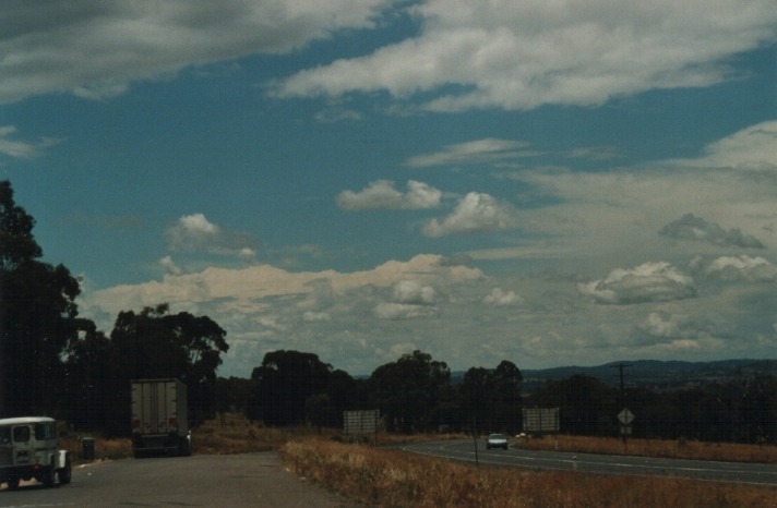 thunderstorm cumulonimbus_incus : Moonbi Hill, NSW   17 January 2000