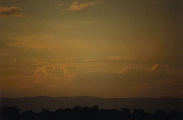 thunderstorm cumulonimbus_incus : Rooty Hill, NSW   3 April 2000