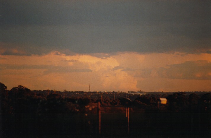 thunderstorm cumulonimbus_incus : Schofields, NSW   21 April 2000