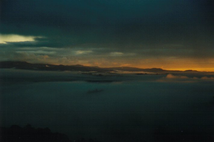 nimbostratus nimbostratus_cloud : McLeans Ridges, NSW   20 June 2000