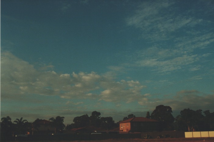 altocumulus altocumulus_cloud : Oakhurst, NSW   1 August 2000