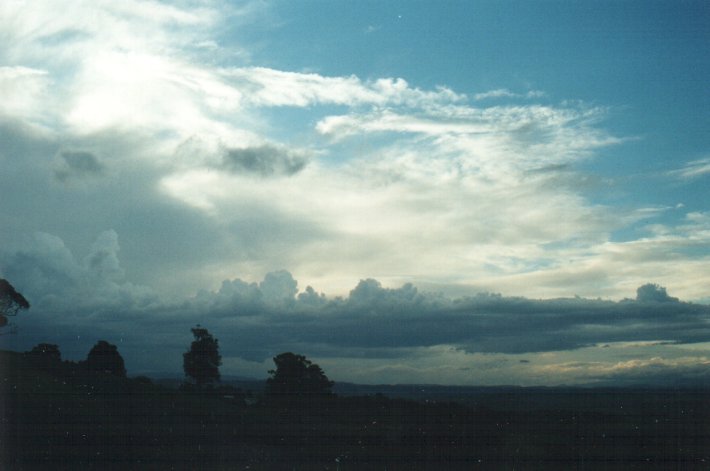 thunderstorm cumulonimbus_incus : McLeans Ridges, NSW   25 October 2000