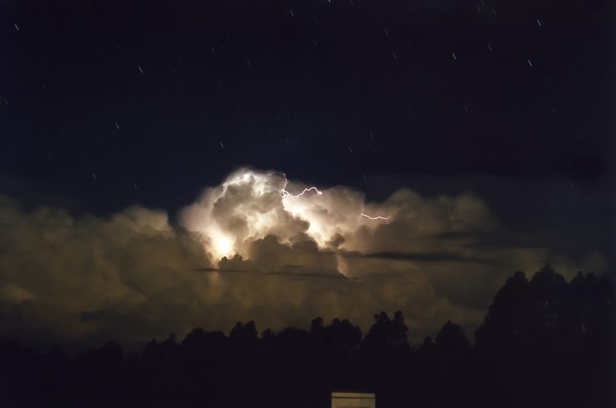 lightning lightning_bolts : McLeans Ridges, NSW   4 November 2000