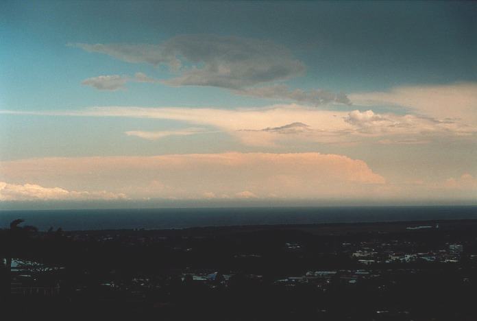 thunderstorm cumulonimbus_incus : Coffs Harbour, NSW   5 November 2000