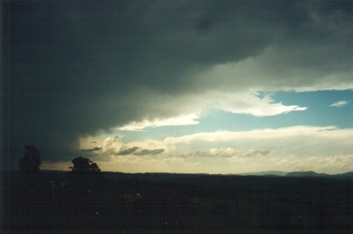 anvil thunderstorm_anvils : McLeans Ridges, NSW   5 November 2000