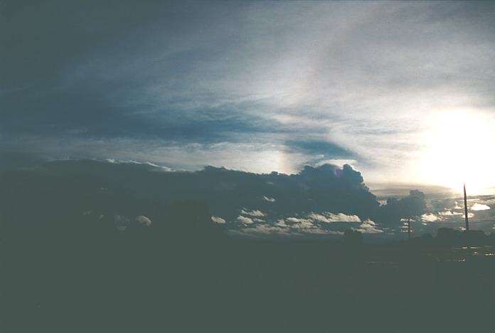 halosundog halo_sundog_crepuscular_rays : Byrock, NSW   18 November 2000