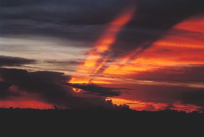 halosundog halo_sundog_crepuscular_rays : Schofields, NSW   19 November 2000