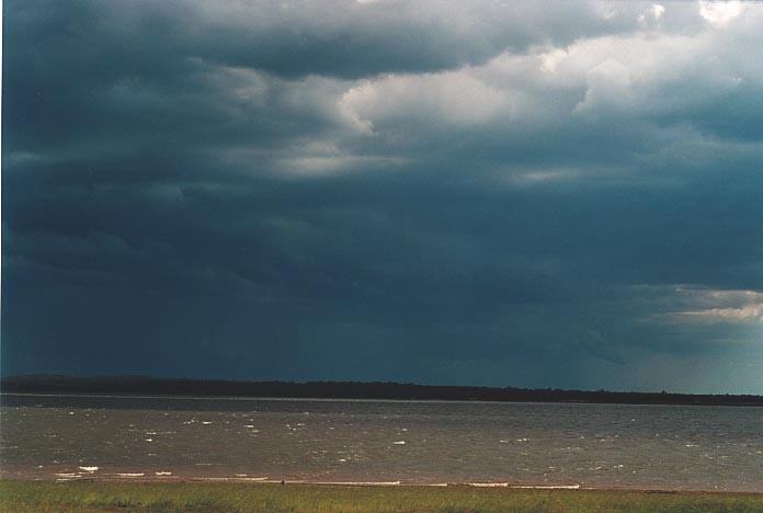 raincascade precipitation_cascade : Coolmunda Dam, Inglewood, Qld   27 November 2000