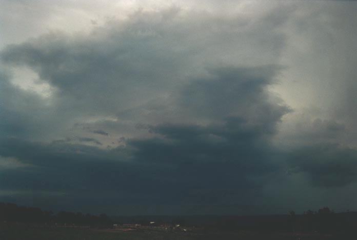 cumulonimbus thunderstorm_base : Agnes Banks, NSW   18 December 2000