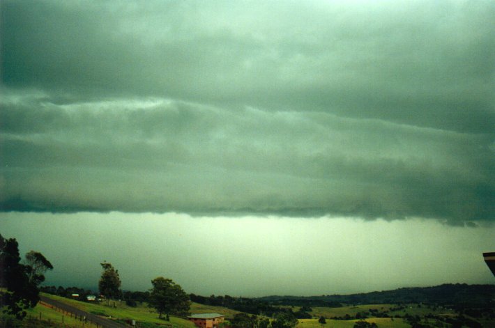 shelfcloud shelf_cloud : McLeans Ridges, NSW   27 December 2000