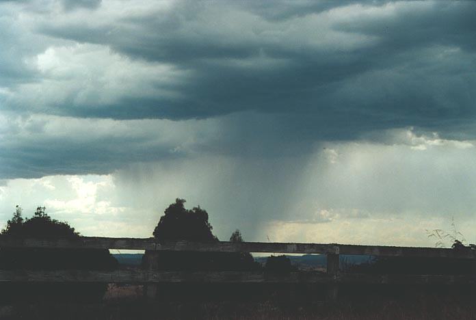 cumulonimbus thunderstorm_base : N of Marulan, NSW   4 January 2001