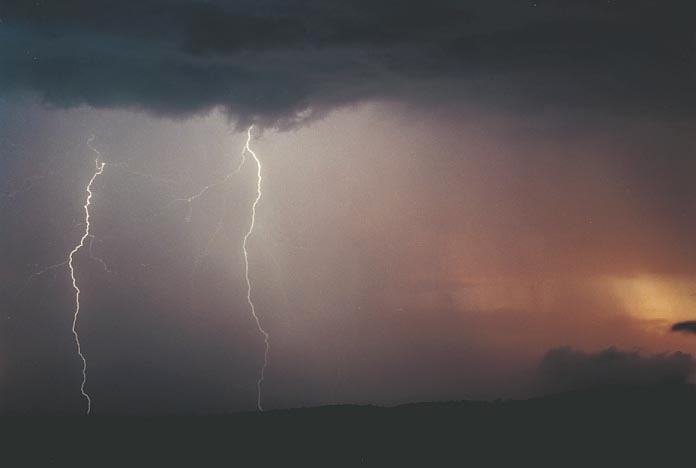 lightning lightning_bolts : Gulgong, NSW   8 January 2001