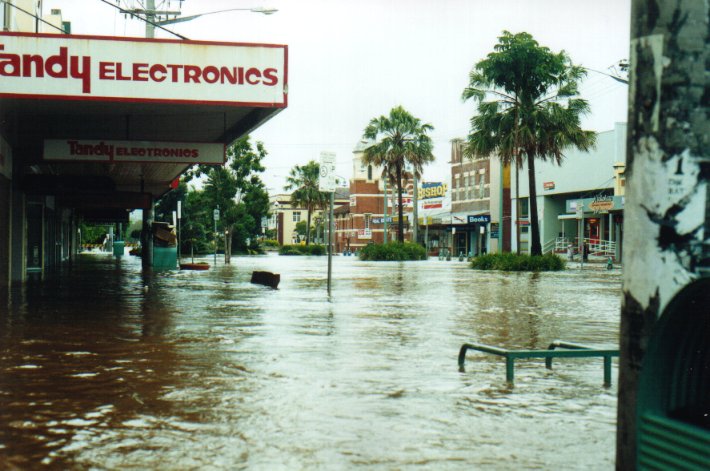 flashflooding flood_pictures : Lismore, NSW   2 February 2001