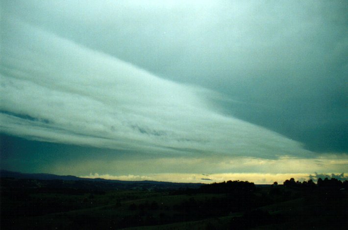 stratus stratus_cloud : McLeans Ridges, NSW   26 April 2001