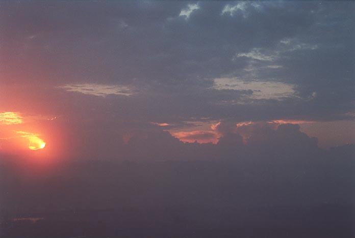 thunderstorm cumulonimbus_incus : Schofields, NSW   5 May 2001