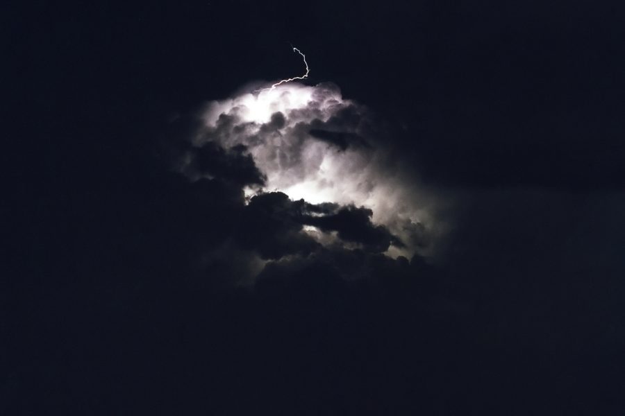 lightning lightning_bolts : McLeans Ridges, NSW   17 May 2001