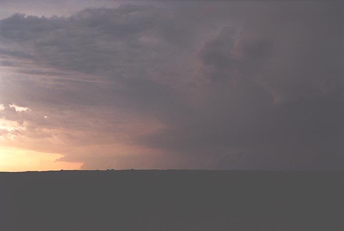 cumulonimbus supercell_thunderstorm : W of Woodward, Oklahoma, USA   27 May 2001