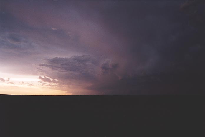 cumulonimbus supercell_thunderstorm : W of Woodward, Oklahoma, USA   27 May 2001