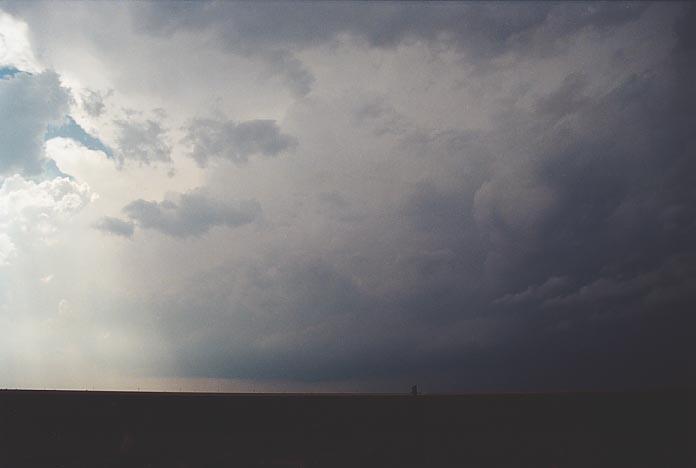 thunderstorm cumulonimbus_incus : Amarillo, Texas, USA   29 May 2001