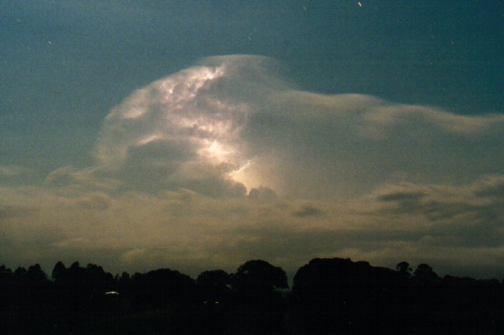 lightning lightning_bolts : McLeans Ridges, NSW   4 October 2001