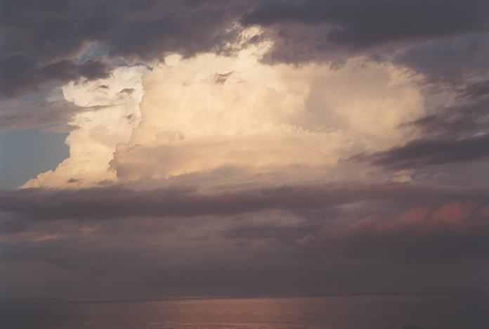 cumulonimbus supercell_thunderstorm : Port Macquarie, NSW   22 December 2001