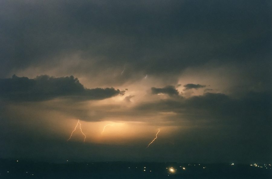 lightning lightning_bolts : McLeans Ridges, NSW   22 December 2001